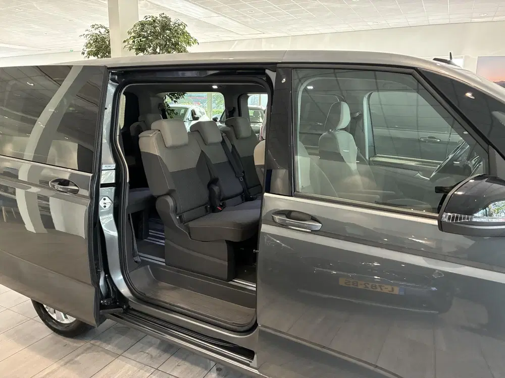 Volkswagen Multivan 1.4 eHybrid L2 H1 Life 218 pk 7 Persoons uit 2024, foto 9