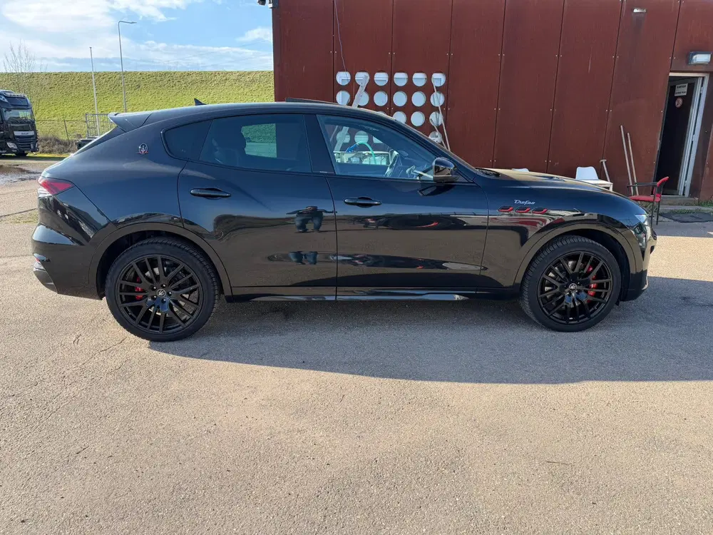 Maserati Levante 3.8 V8 Trofeo Facelift Vol uit 2021, foto 3