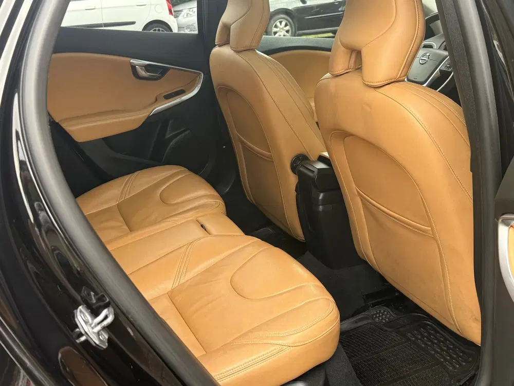 Volvo V40 Cross Country 1.5 T3 Polar+ Luxury Automaat uit 2019, foto 13