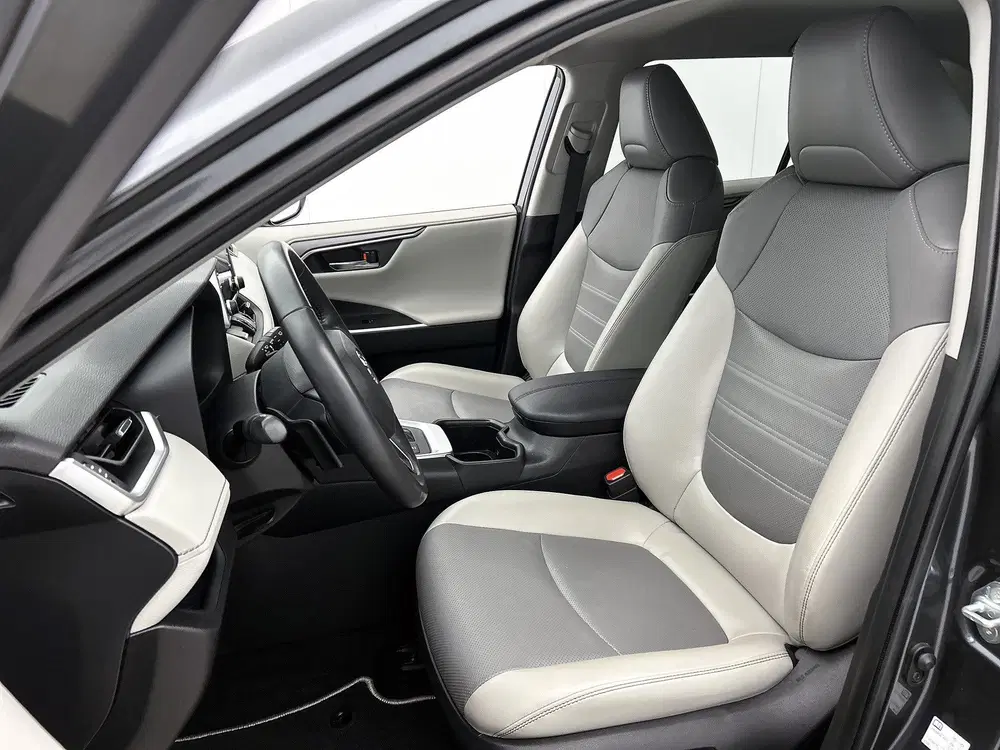 Toyota RAV 4 2.5 Hybrid Executive + uit 2022, foto 15
