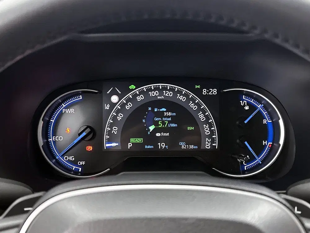 Toyota RAV 4 2.5 Hybrid Executive + uit 2022, foto 5