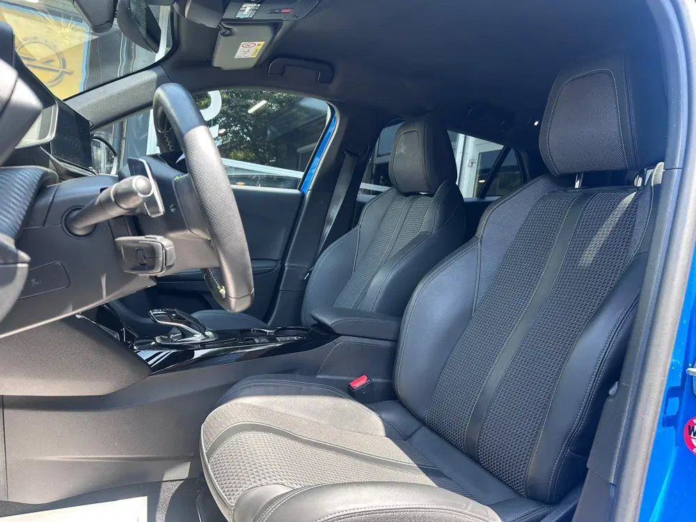 Peugeot 2008 1.2 PureTech GT-Line 1e EIG uit 2020, foto 11