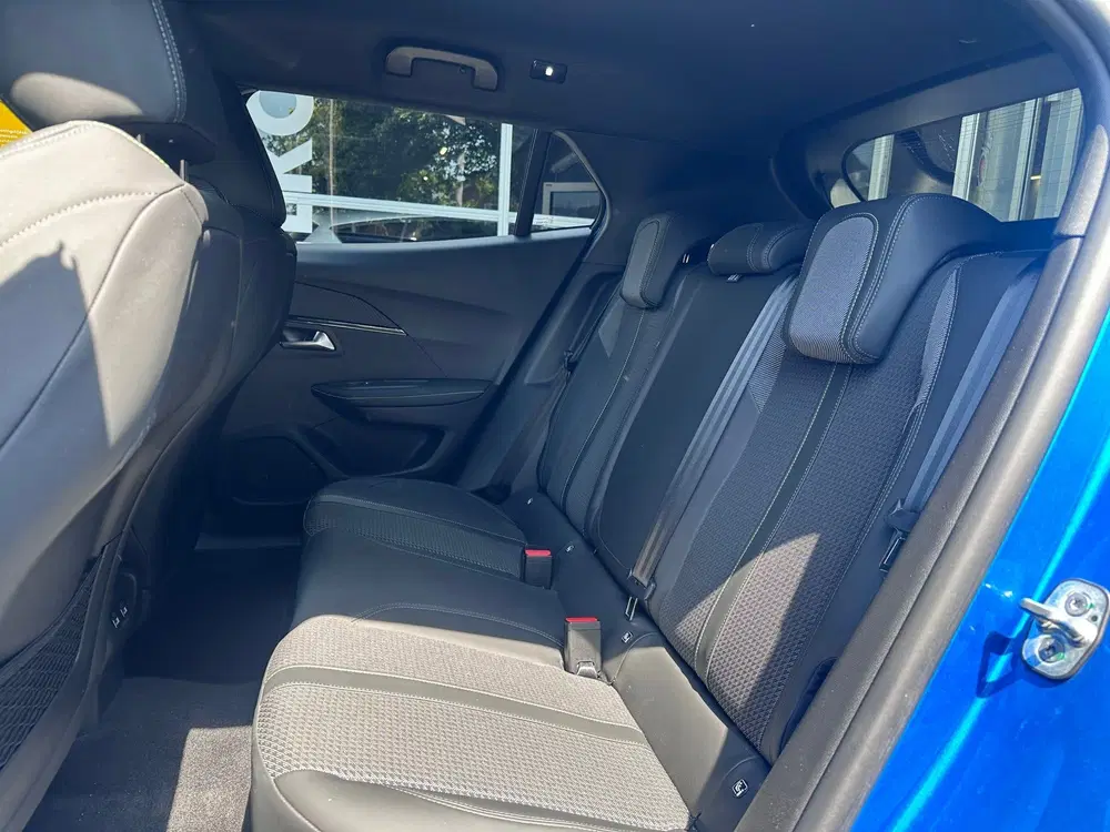 Peugeot 2008 1.2 PureTech GT-Line 1e EIG uit 2020, foto 12