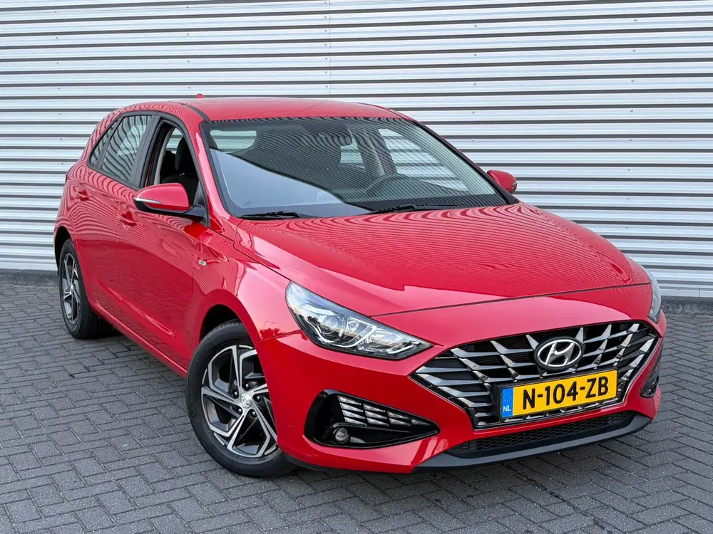 Hyundai i30 1.0 T-gdi MHEV i-motion 2021 Rood NW BEURT uit 2021