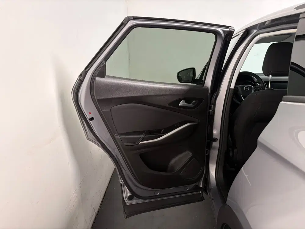 Opel Grandland 1.2 Turbo Business Executive (bj 2019) uit 2019, foto 4