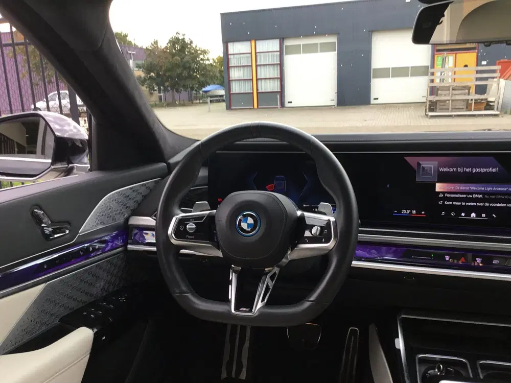BMW 7-serie 750e xDrive M-SPORT uit 2024, foto 13