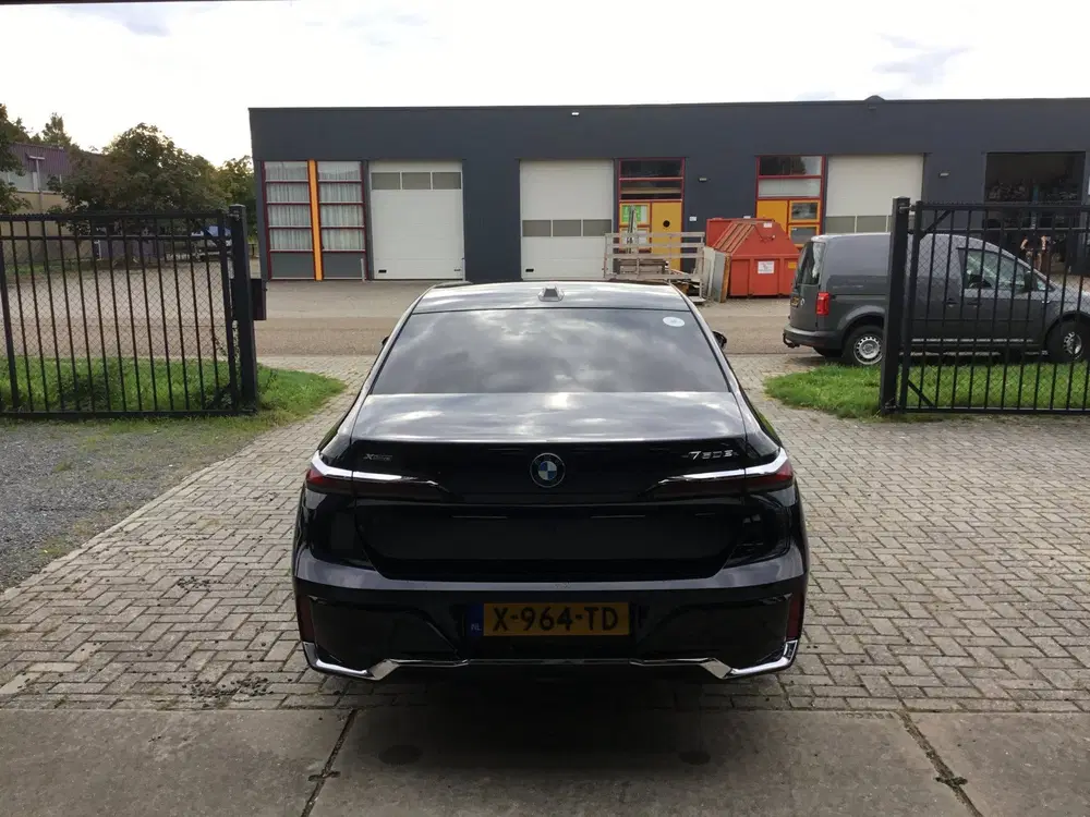 BMW 7-serie 750e xDrive M-SPORT uit 2024, foto 6