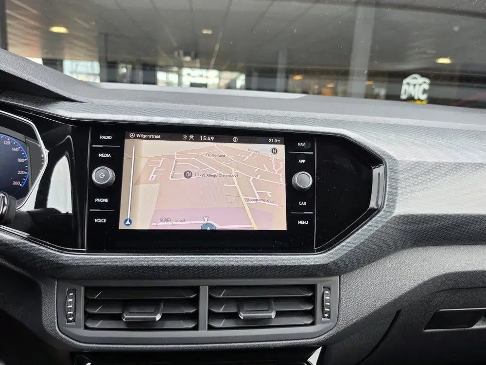 Volkswagen T-Cross 1.5 TSI R-Line uit 2023, foto 8
