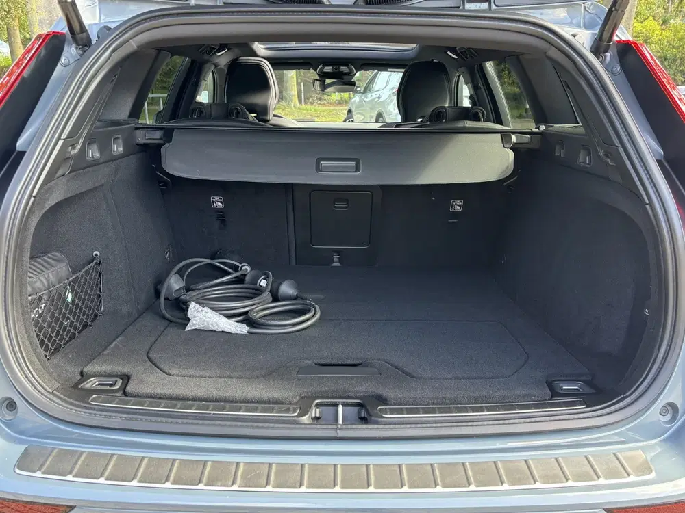 Volvo V60 T8 455pk AWD Ultimate Bright Pano Keyless uit 2023, foto 12