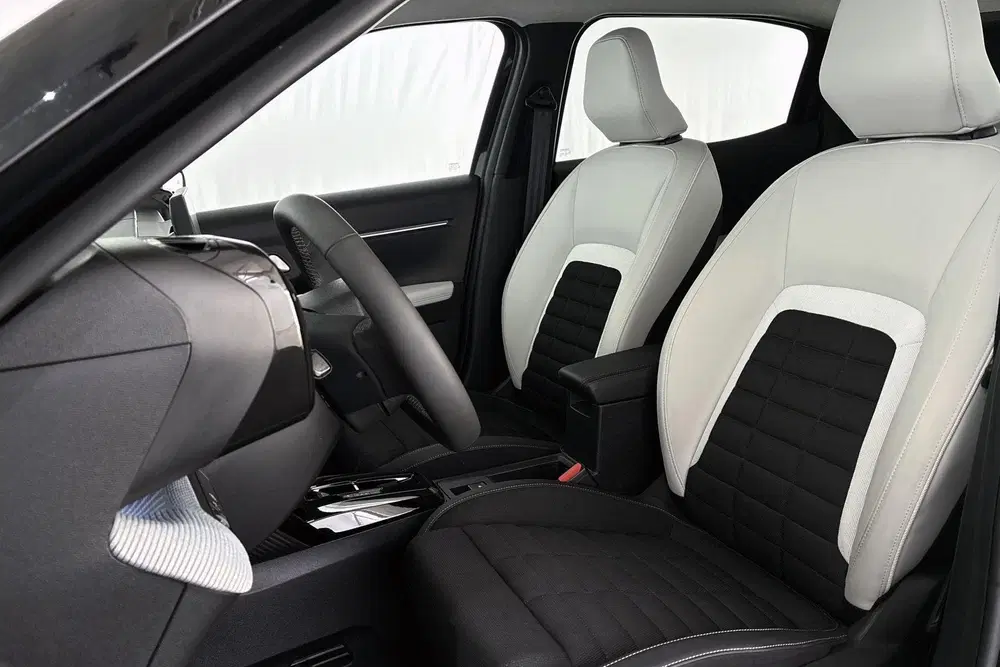 Citroën C3 Aircross Citroen C3 Aircross 1.2 Hybrid 145pk Max S uit 2025, foto 6