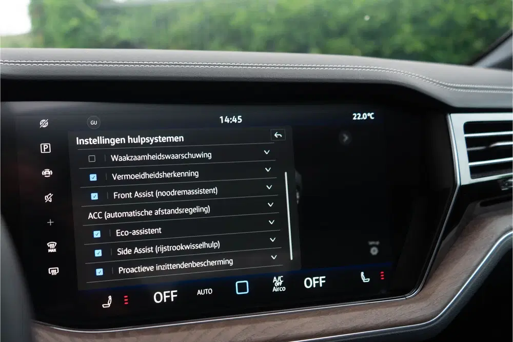Volkswagen Touareg 3.0 TSI eHybrid 4MOTION uit 2023, foto 13