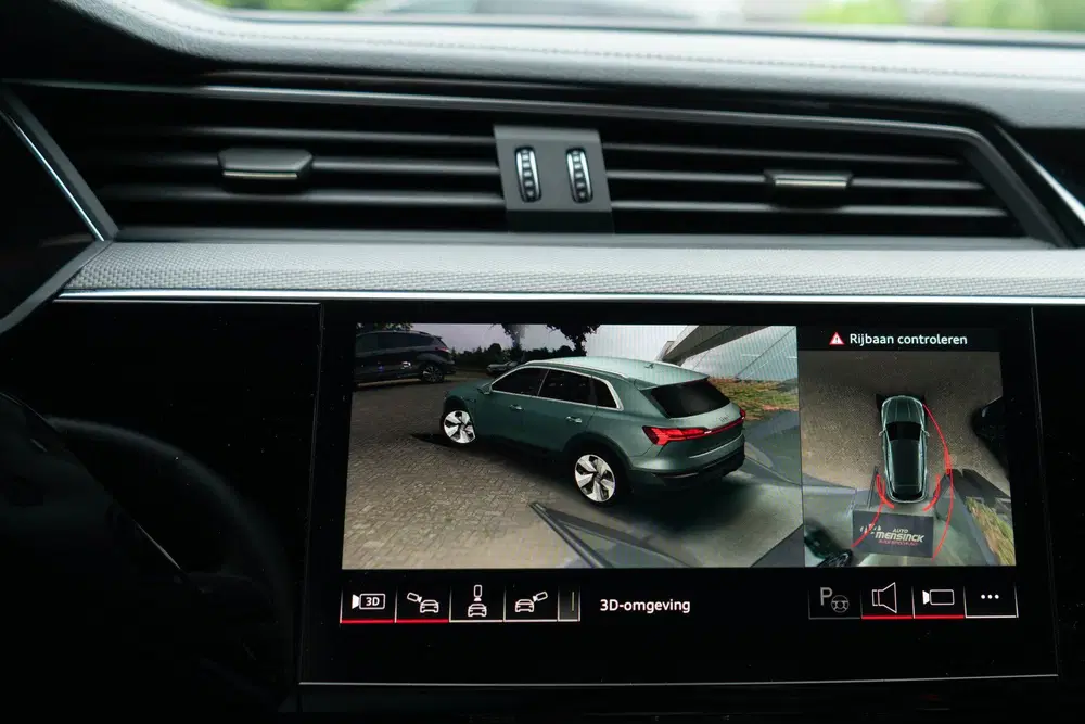 Audi SQ8 Quattro uit 2024, foto 13