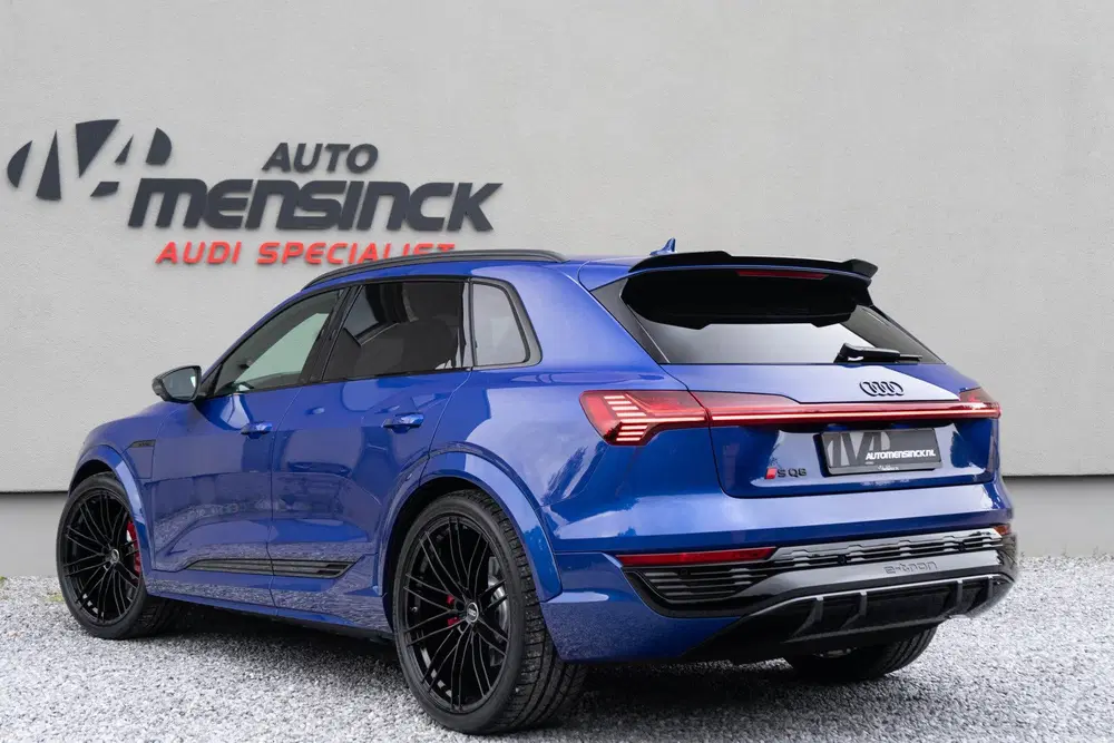 Audi SQ8 Quattro uit 2024, foto 3