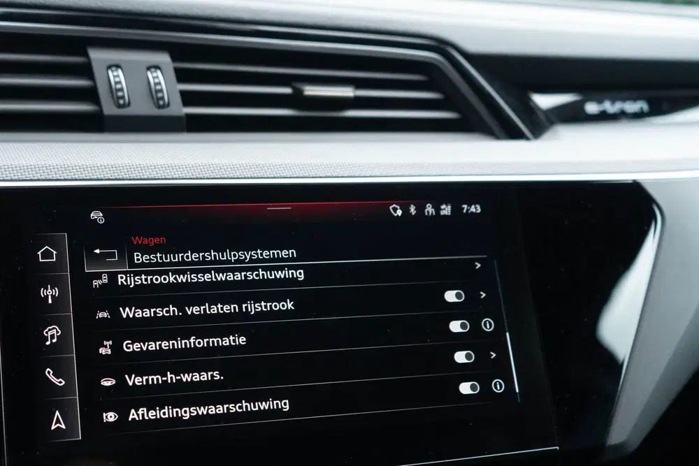 Audi SQ8 Quattro uit 2024, foto 7