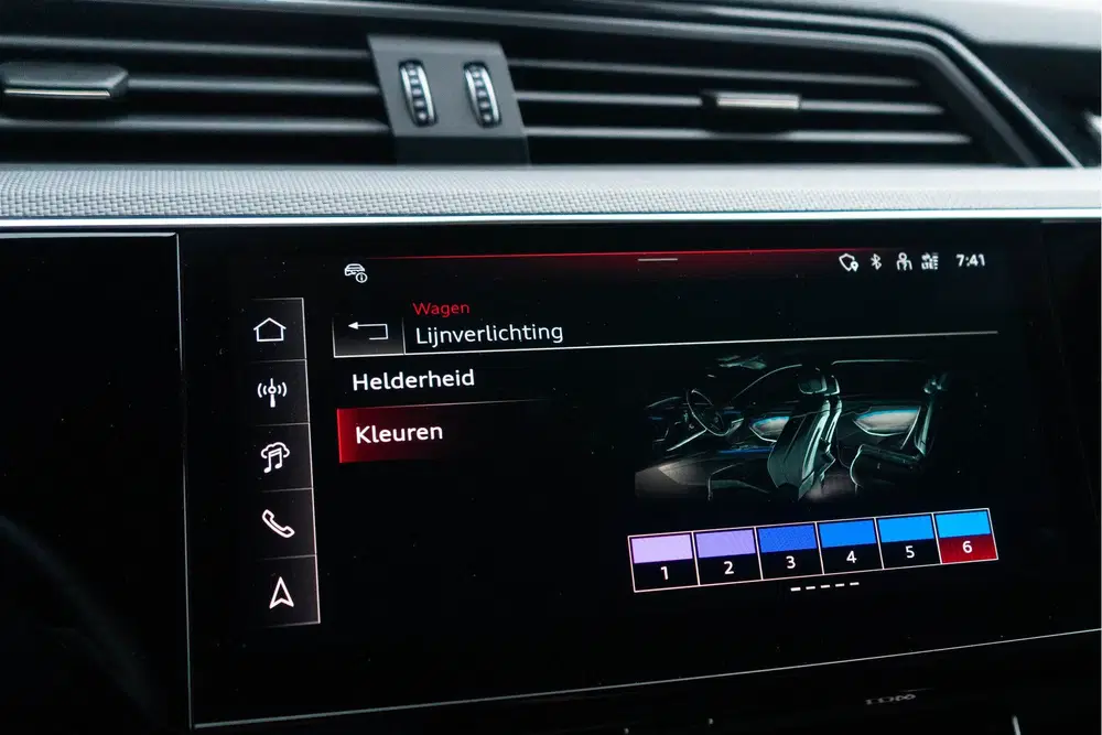 Audi SQ8 Quattro uit 2024, foto 9