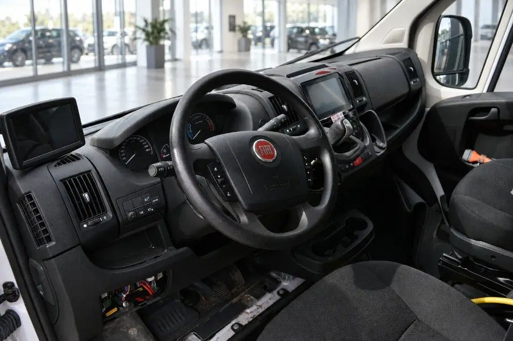 Fiat Ducato Audi A3 2022 uit 2022, foto 2