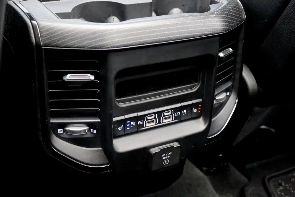 Dodge RAM 5.7 V8 4x4 Crew Cab Limited uit 2023, foto 12