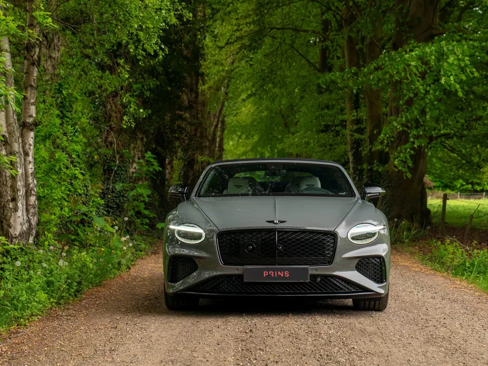Bentley Continental GTC 4.0 V8 Hybrid uit 2026, foto 2