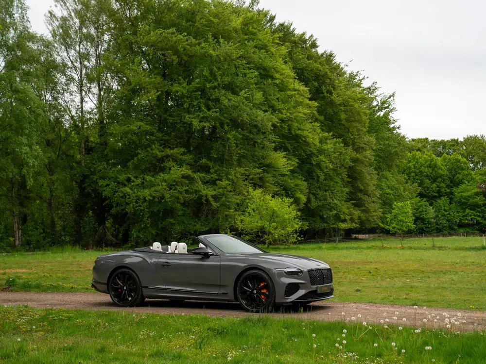 Bentley Continental GTC 4.0 V8 Hybrid uit 2026, foto 3