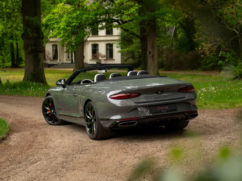 Bentley Continental GTC 4.0 V8 Hybrid uit 2026, foto 6