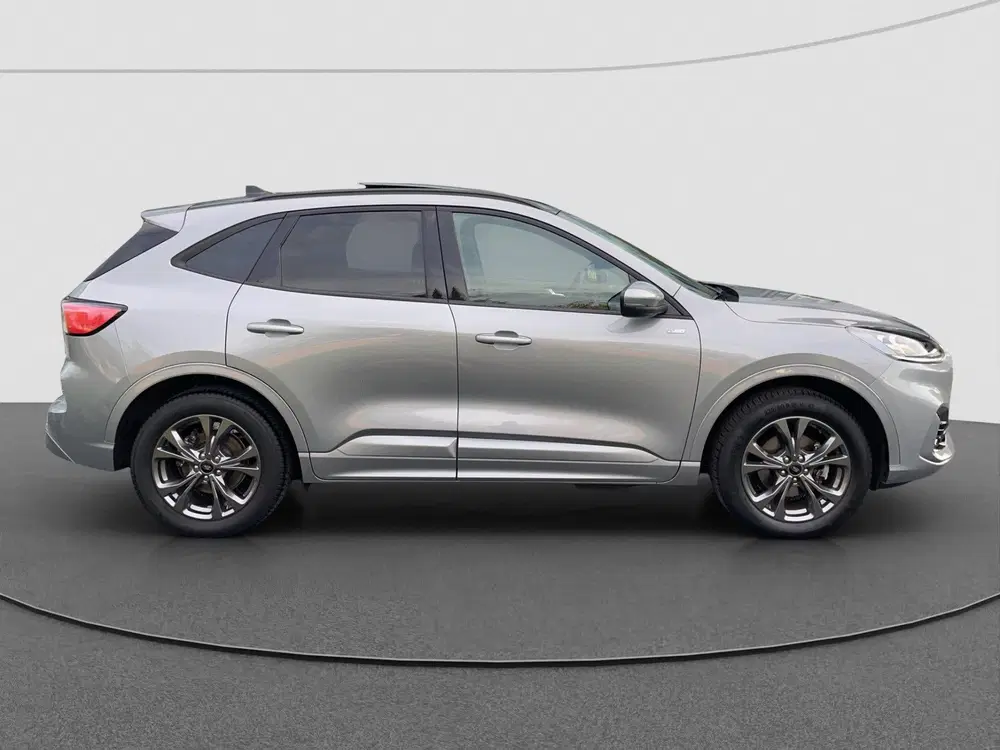Ford Kuga 2.5 PHEV ST-Line X Pano uit 2022, foto 2