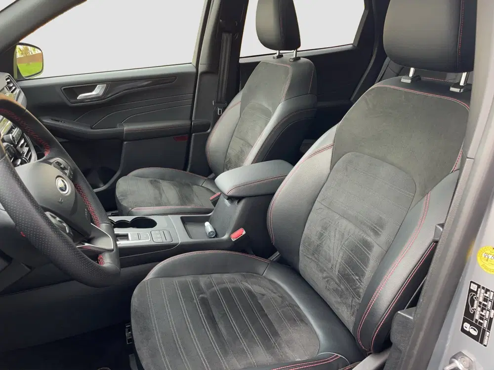 Ford Kuga 2.5 PHEV ST-Line X Pano uit 2022, foto 4
