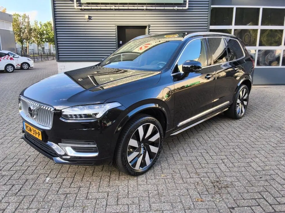 Volvo XC90 2.0 T8 AWD Plus+ Bright 7pers. Btw Auto. 3 uit 2024