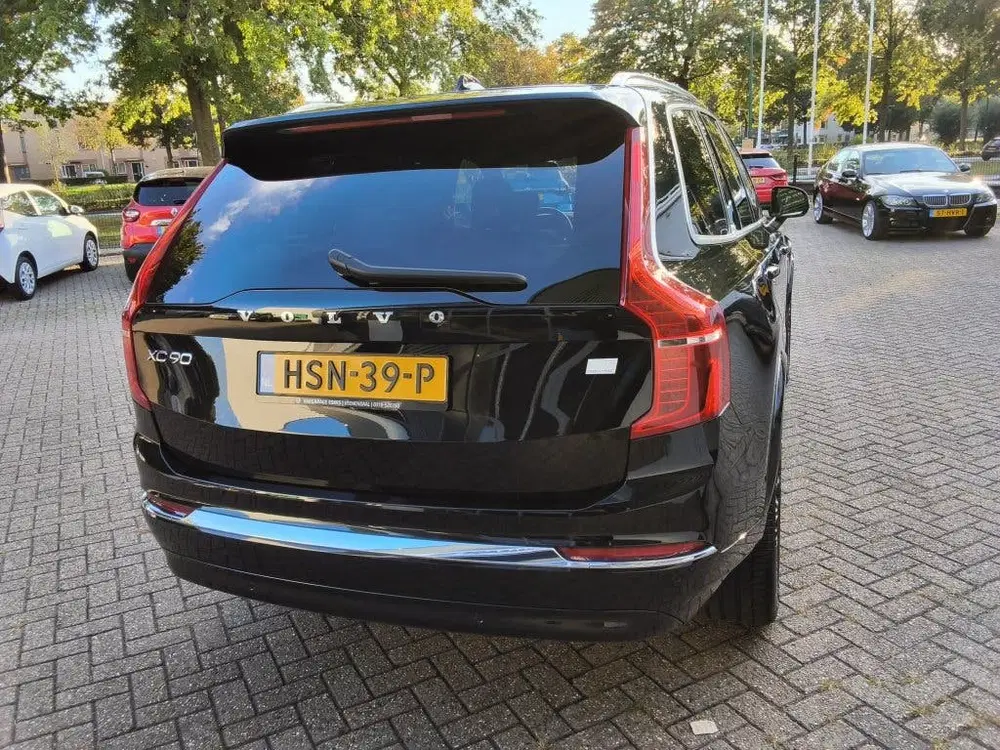 Volvo XC90 2.0 T8 AWD Plus+ Bright 7pers. Btw Auto. 3 uit 2024, foto 2
