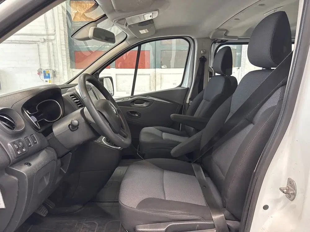 Renault Trafic 2.0 dCi 145 T29 L2H1 Dubbelcabine Comfort uit 2020, foto 13
