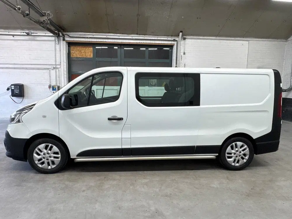 Renault Trafic 2.0 dCi 145 T29 L2H1 Dubbelcabine Comfort uit 2020, foto 2