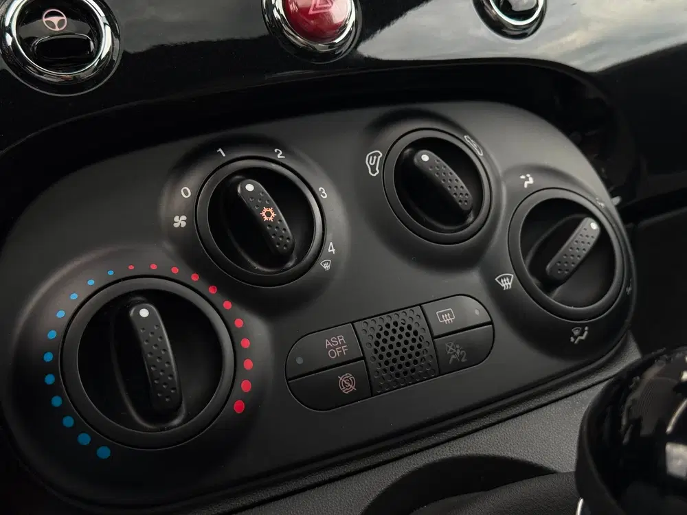 Fiat 500 1.0 Hybrid Dolcevita Pano Carplay Cruise P uit 2021, foto 12