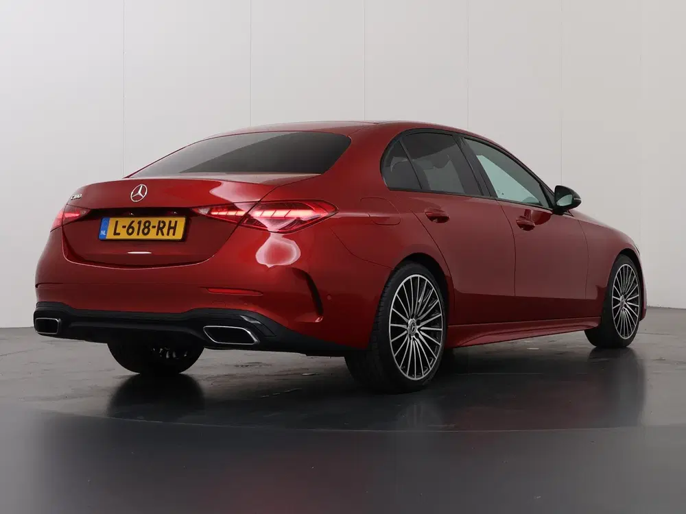 Mercedes-Benz C-Klasse 180 AMG Line uit 2021, foto 2