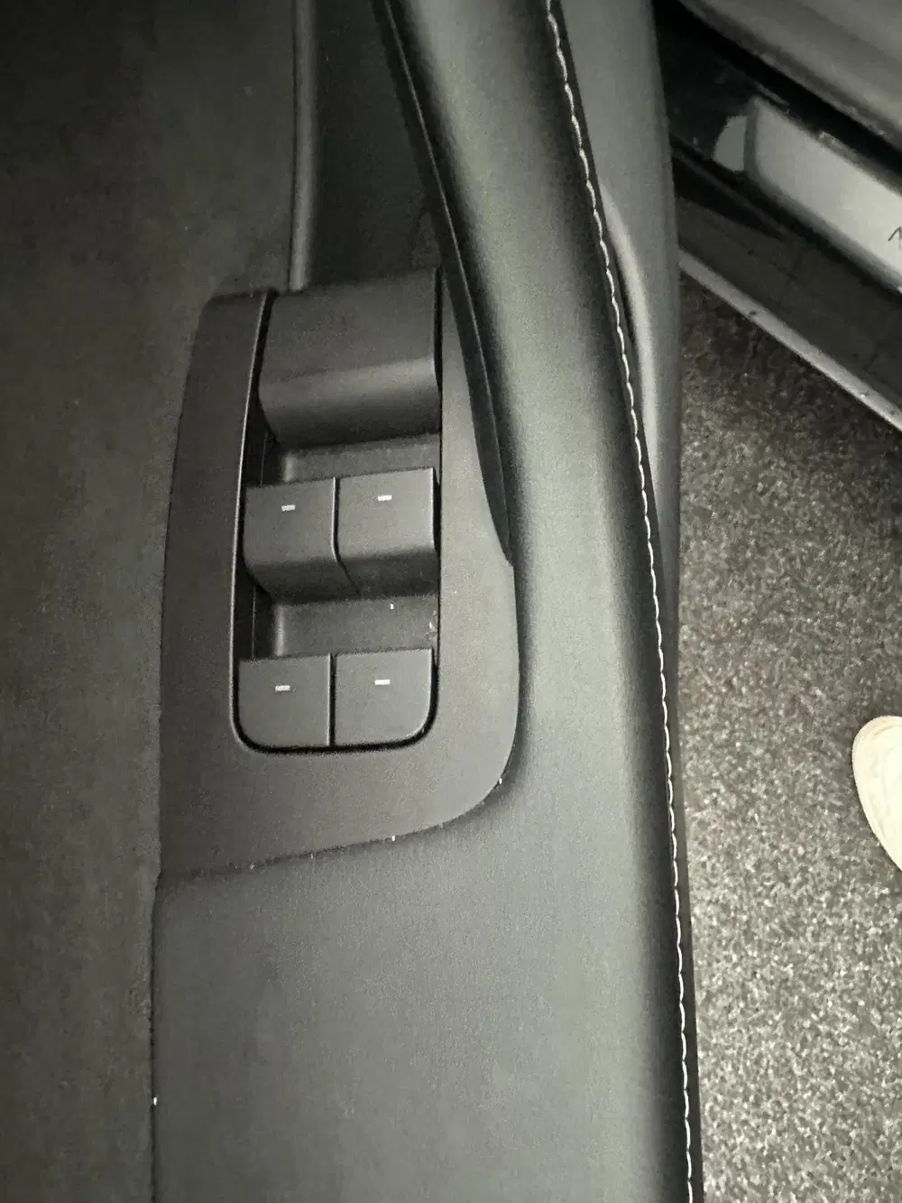 Tesla Model Y Long Range AWD 75 kWh uit 2022, foto 12