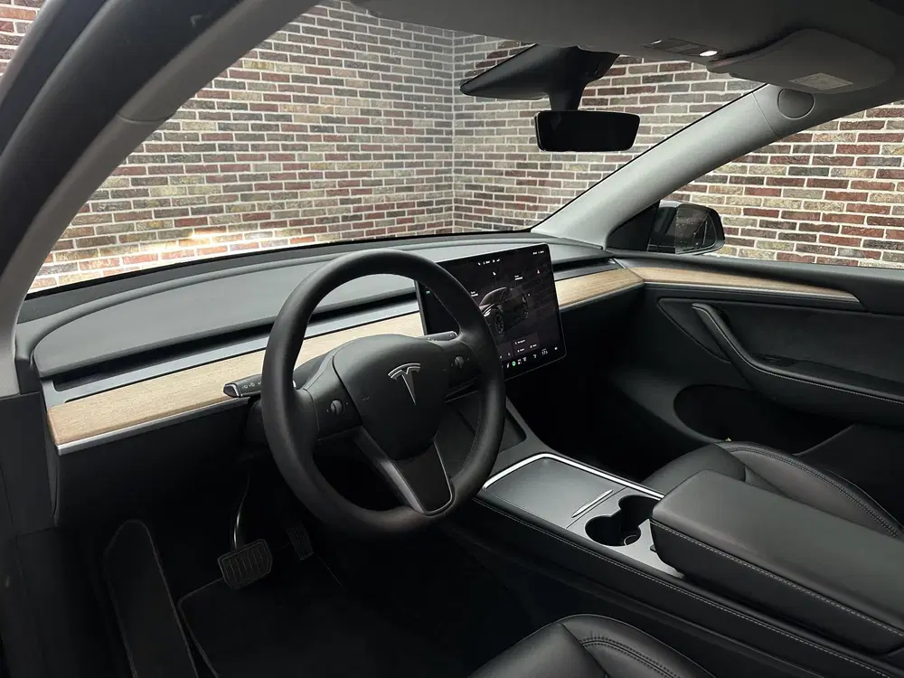 Tesla Model Y Long Range AWD 75 kWh uit 2022, foto 3