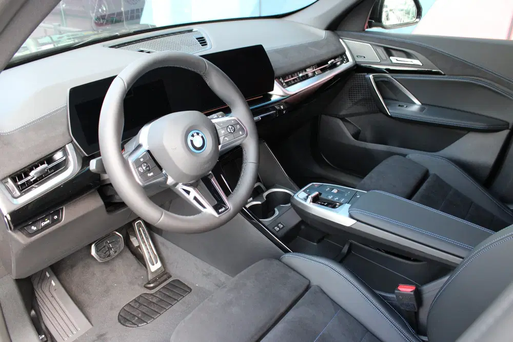 BMW iX1 eDrive20 M Sport uit 2026, foto 3