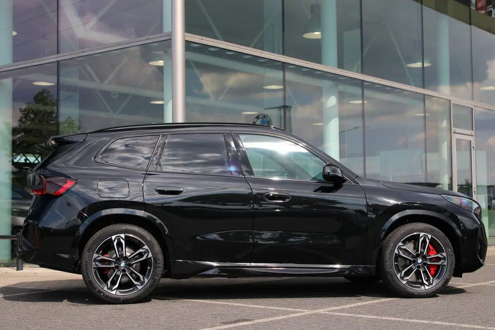 BMW iX1 eDrive20 M Sport uit 2026, foto 4