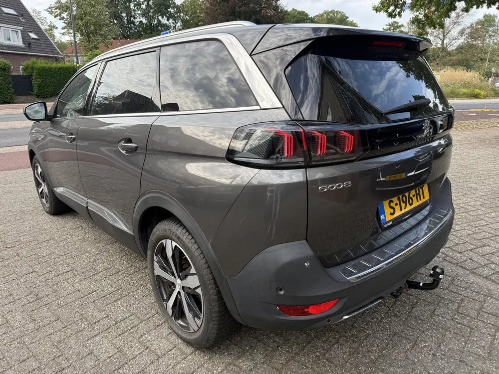 Peugeot 5008 130pk PT Aut. GT 7p. uit 2023, foto 9