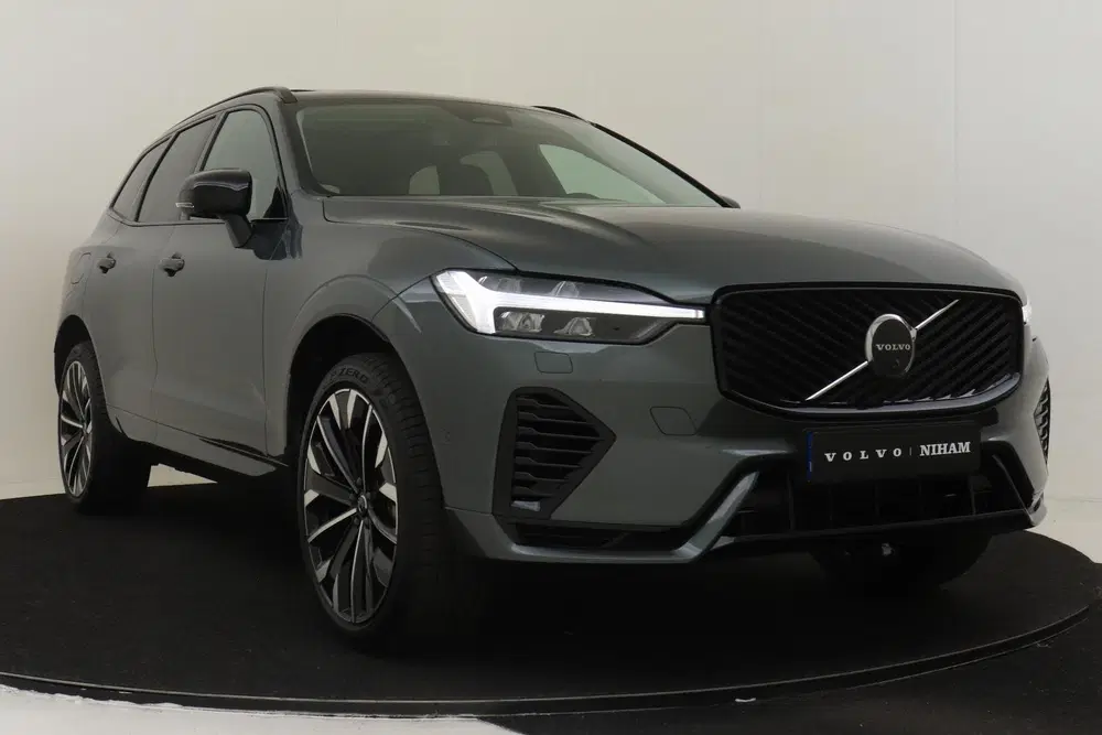 Volvo XC60 T6 PLUG-IN HYBRID AWD ULTRA DARK -PANO.DAK uit 2025, foto 11