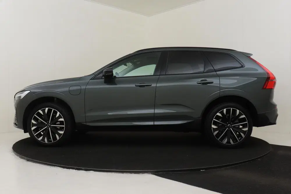 Volvo XC60 T6 PLUG-IN HYBRID AWD ULTRA DARK -PANO.DAK uit 2025, foto 7