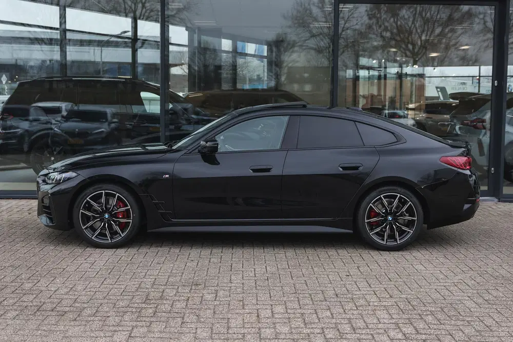 BMW 4-serie Coupé 420i M Sport Automaat uit 2026, foto 8