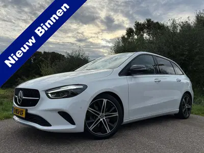 Mercedes-Benz B-Klasse 180 Luxury Line Automaat uit 2023