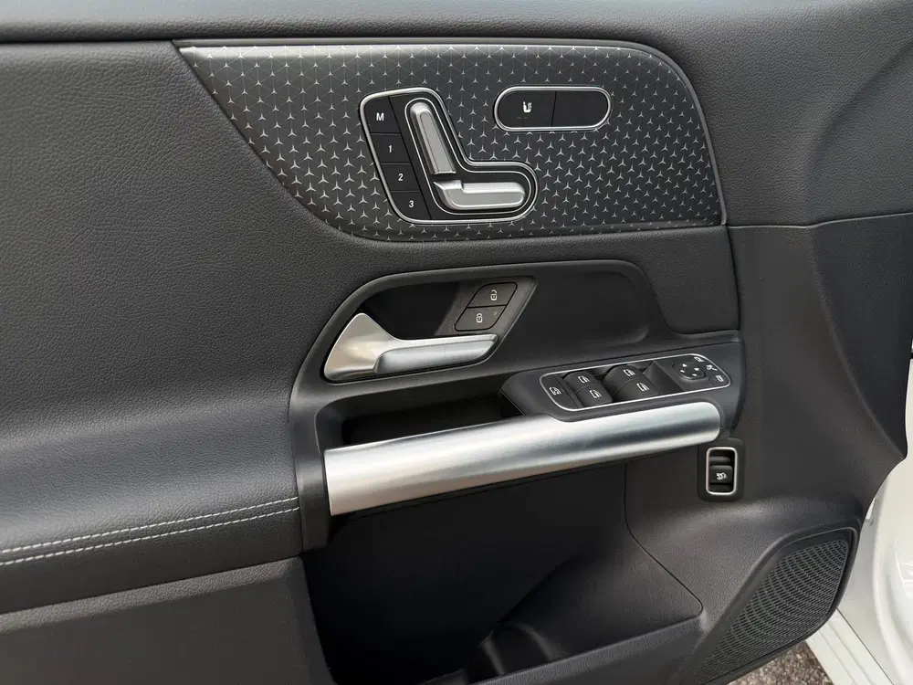Mercedes-Benz B-Klasse 180 Luxury Line Automaat uit 2023, foto 13
