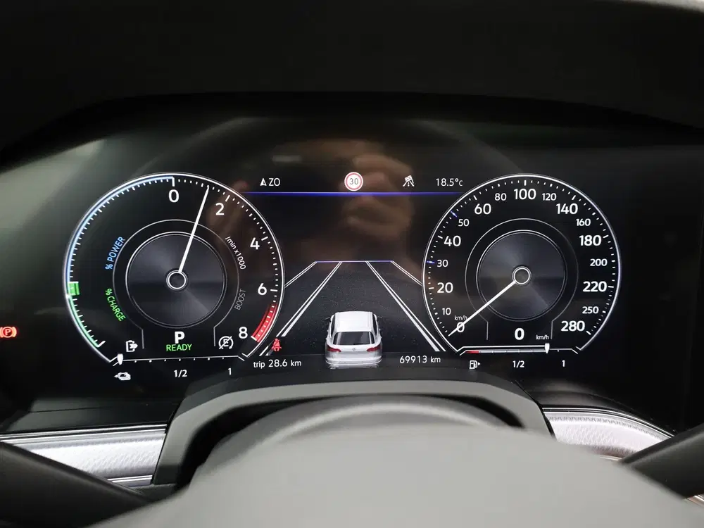 Volkswagen Touareg 3.0 TSi 4MOTION R uit 2021, foto 11