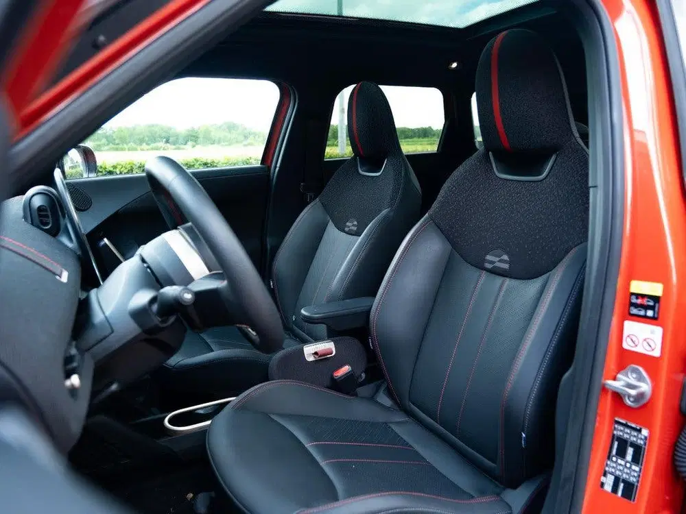 Mini Aceman SE John Cooper Works M 54.2 kWh 218pk uit 2025, foto 2