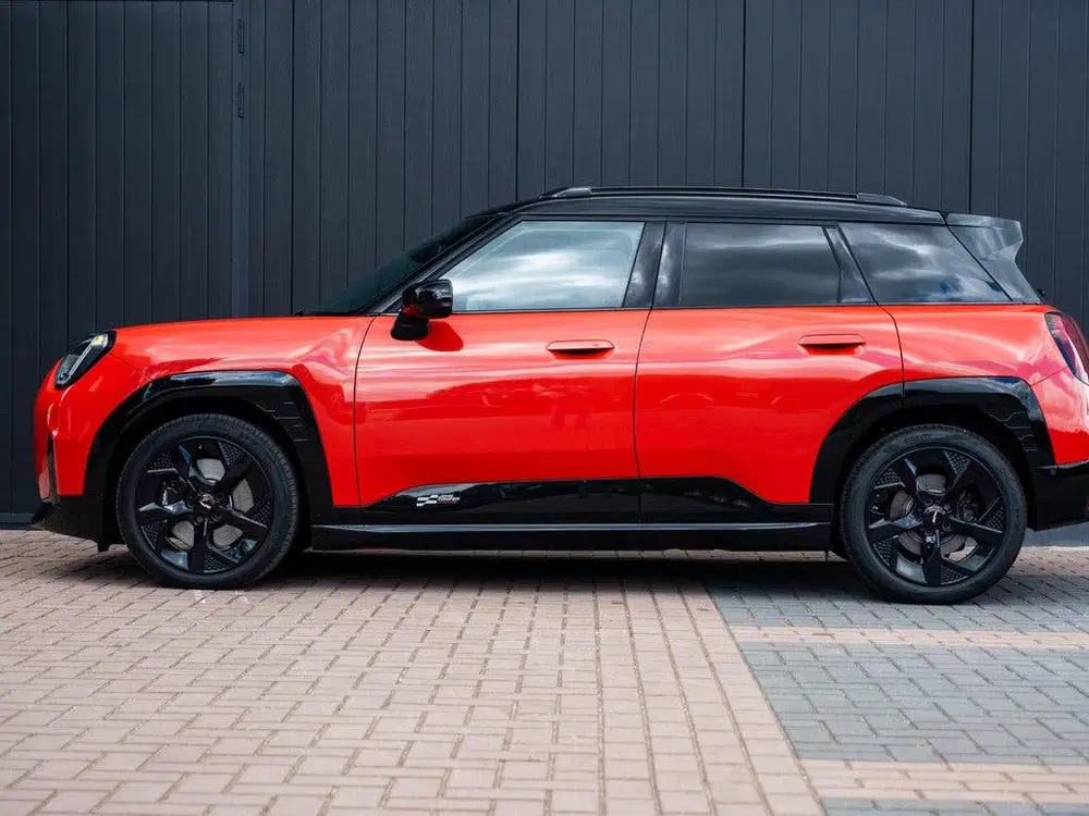 Mini Aceman SE John Cooper Works M 54.2 kWh 218pk uit 2025, foto 3