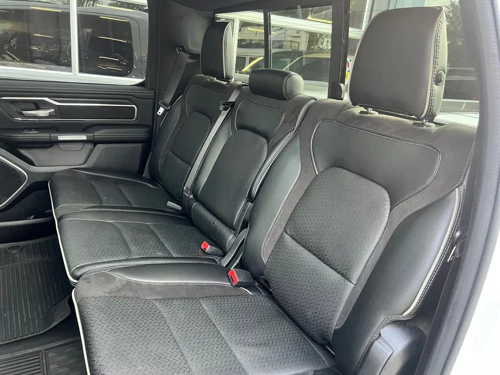 Dodge RAM 5.7 V8 4x4 Crew Cab Laramie sport uit 2024, foto 10