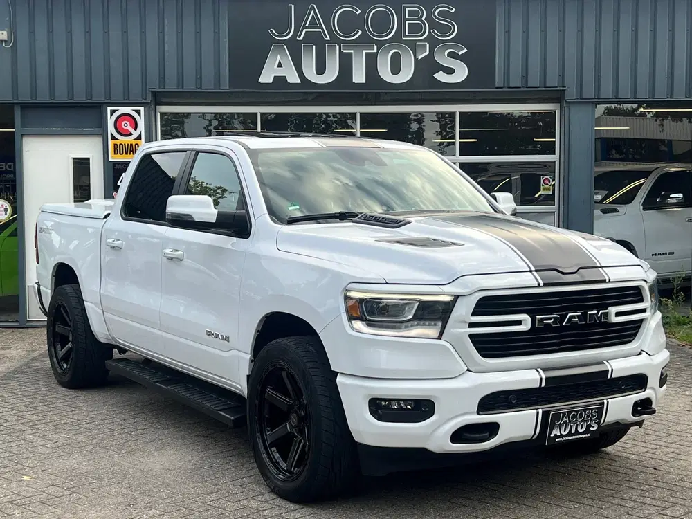 Dodge RAM 5.7 V8 4x4 Crew Cab Laramie sport uit 2024, foto 3