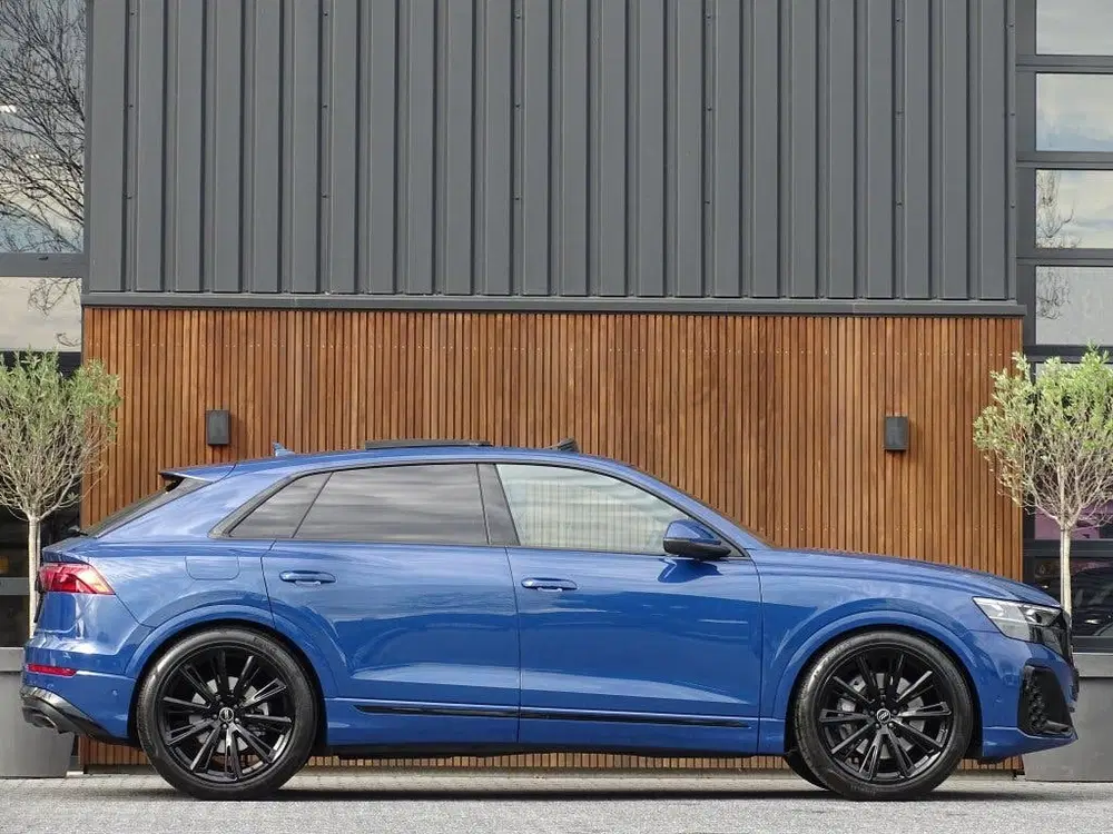 Audi Q8 55 TFSI e q ProL.Adv uit 2024, foto 2