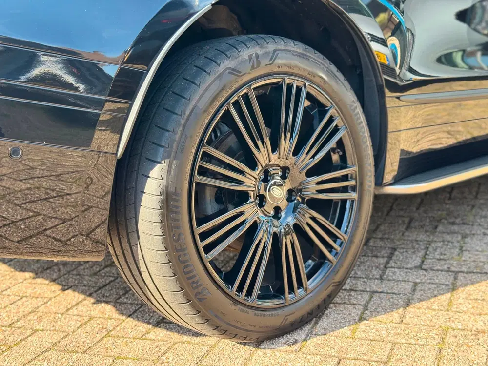 Land Rover Range Rover Velar 2.0 P250 Turbo AWD R-Dynamic SE uit 2020, foto 12