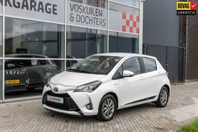 Toyota Yaris 1.5 Hybrid Dynamic White uit 2019